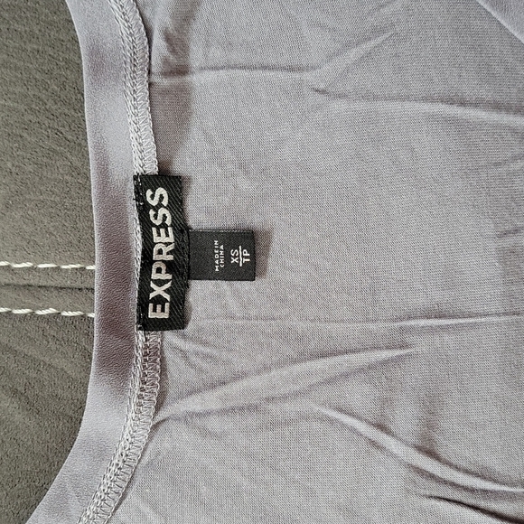 Express Sleeve less Top - Picture 4 of 5
